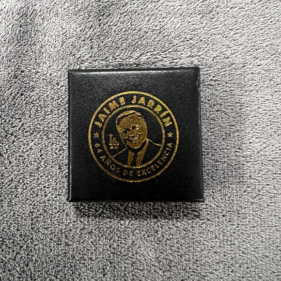 Jaime Jarrin Commemorative Pin NEW in Box - Picture 3 of 4